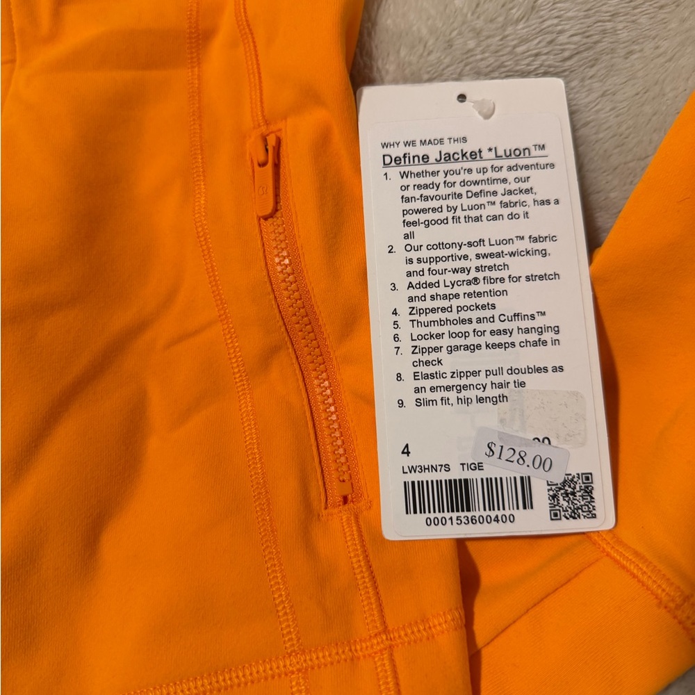 Fake vs Real Lululemon Define Jackets - Picture 7 of 11